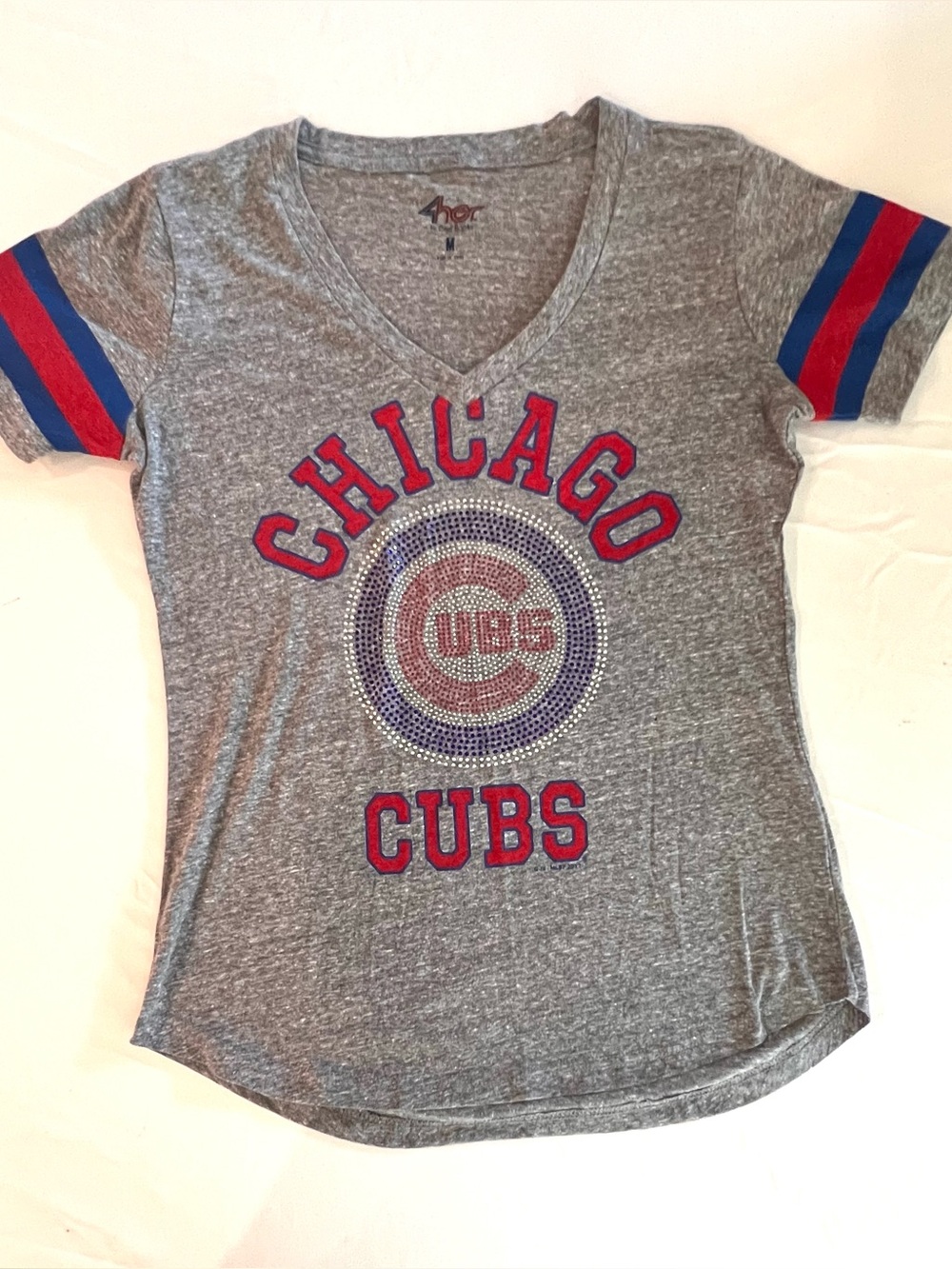 Chicago Cubs Baseball Rhinestone V-Neck Tee Womens MD